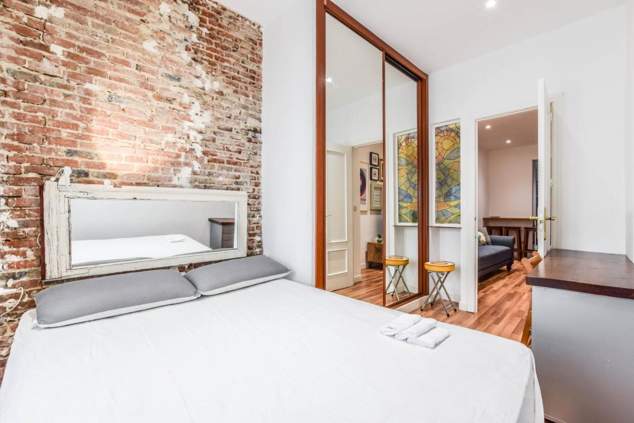 Apartamento Plaza De Lavpies Apartman Madrid Kültér fotó