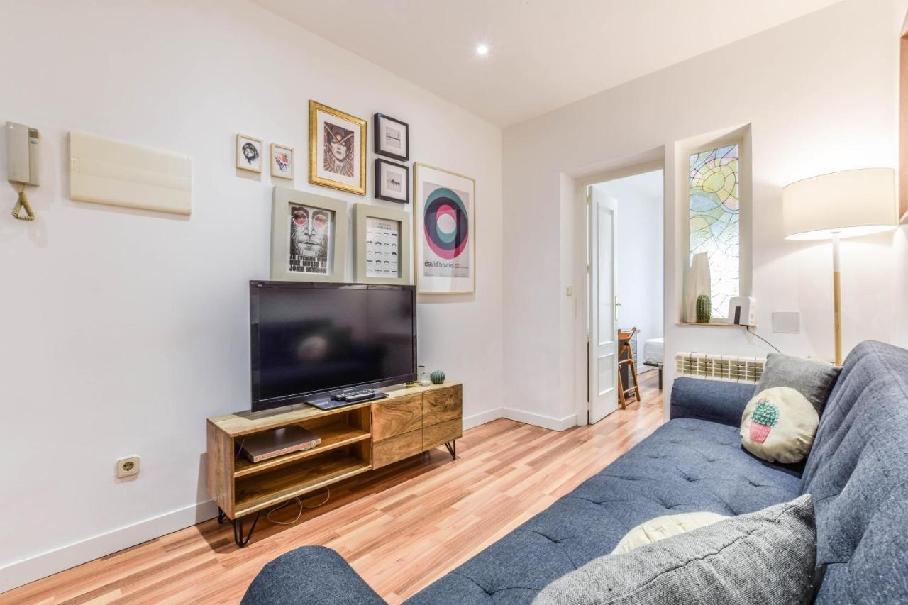 Apartamento Plaza De Lavpies Apartman Madrid Kültér fotó