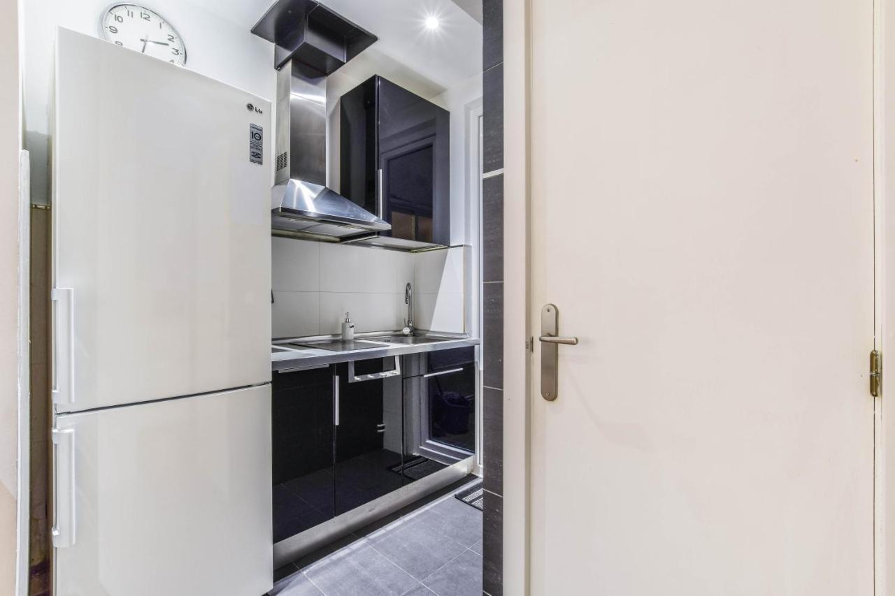 Apartamento Plaza De Lavpies Apartman Madrid Kültér fotó