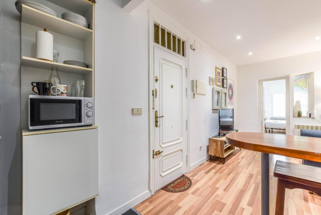 Apartamento Plaza De Lavpies Apartman Madrid Kültér fotó