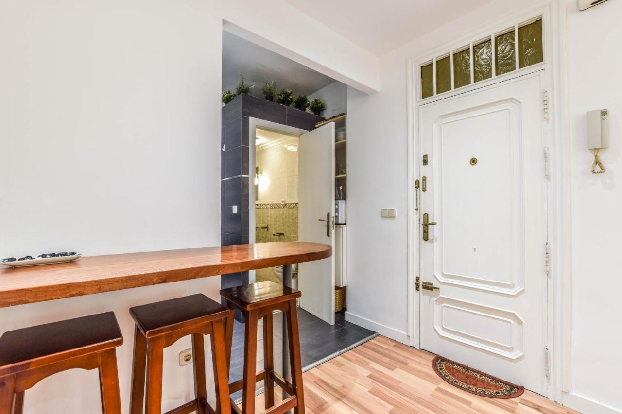 Apartamento Plaza De Lavpies Apartman Madrid Kültér fotó